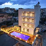 Piramida Hotel 4*