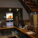 Hotel Piramida Ksamil