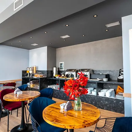 Piramida Hotel 4*