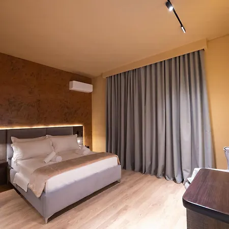 Piramida 4* Ksamil