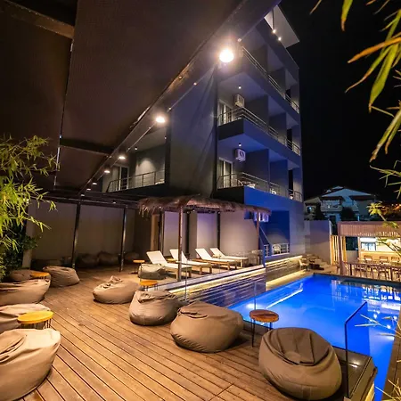 Piramida Hotel Ksamil