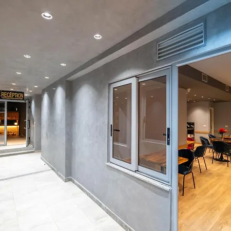 Hotel Piramida Ksamil