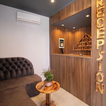 Hotel Piramida Ksamil