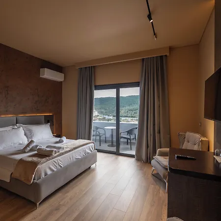 Piramida Hotel Ksamil