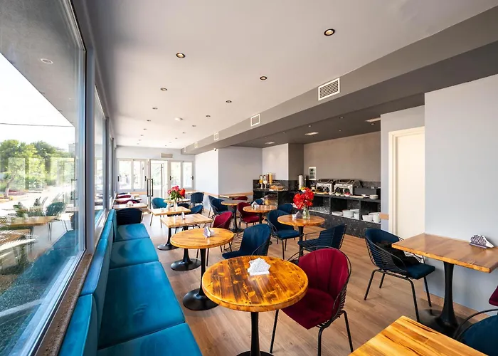 Piramida Hotel Ksamil