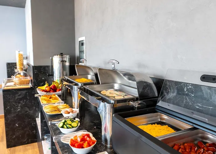 Hotel Piramida Ksamil